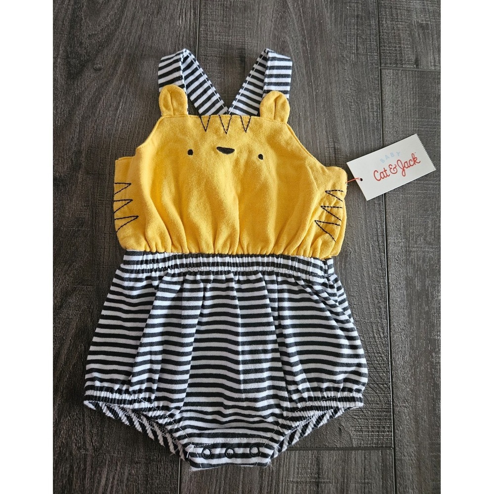 Cat and jack baby girl romper 0-3 mos‎